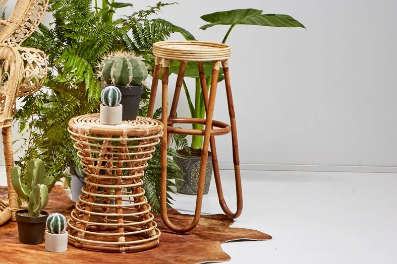 Rotan bijzettafel
