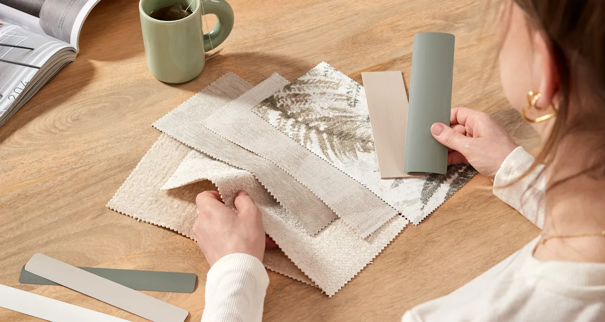 Diverse kleurstalen voor raambekleding