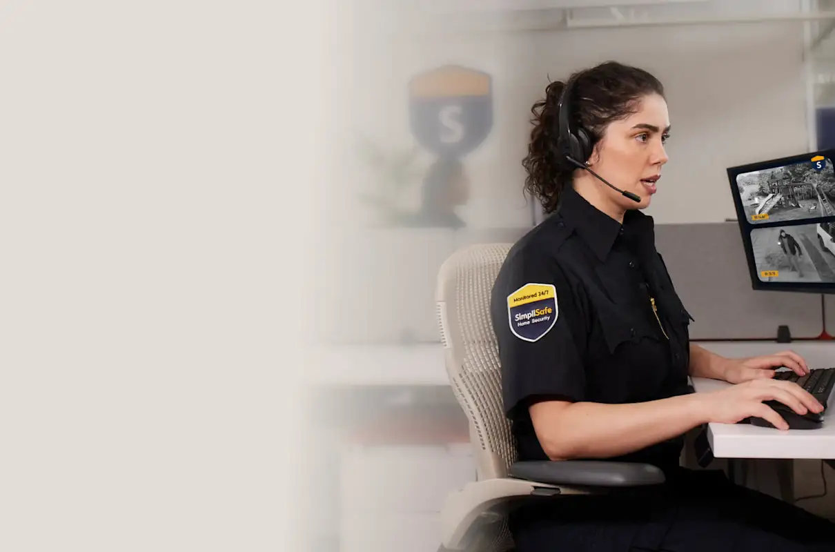 Professional monitoring, from the outside in (Hero Banner, Tablet)