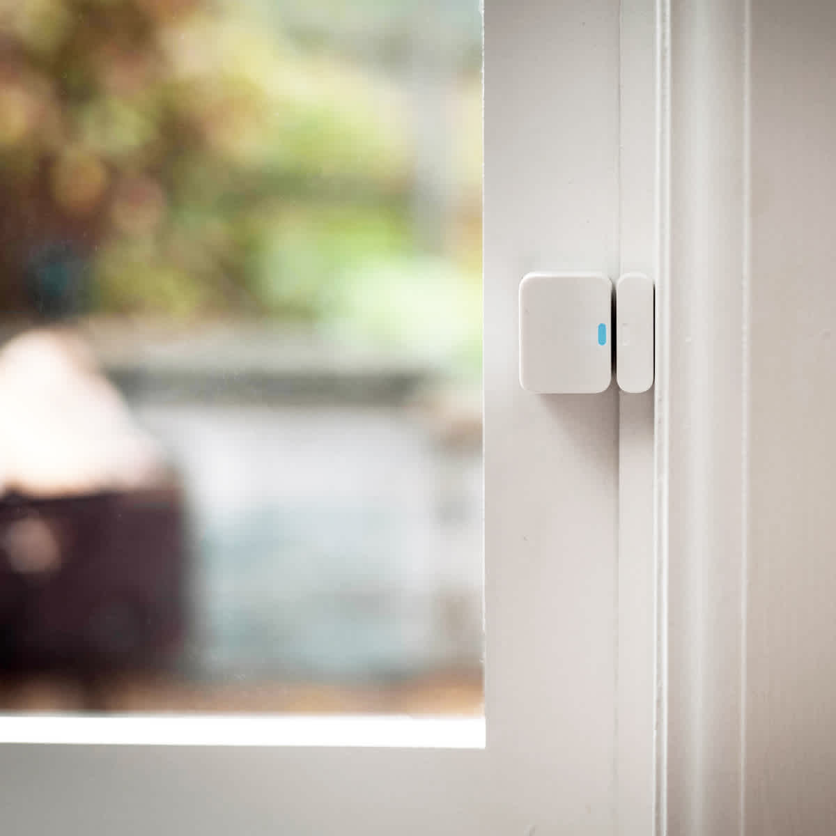 SimpliSafe emette un segnale acustico quando si apre la porta?