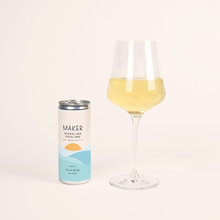 Ser Sparkling Riesling with Glass
