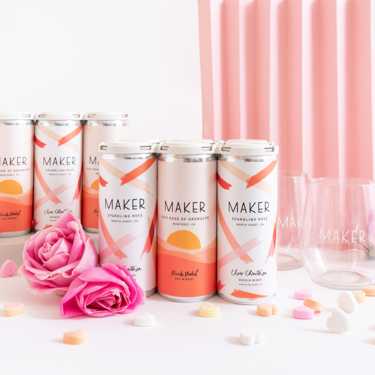 The Maker Rose Bouquet Valentine's Day Pack including still and sparkling rose, and two govino glasses.