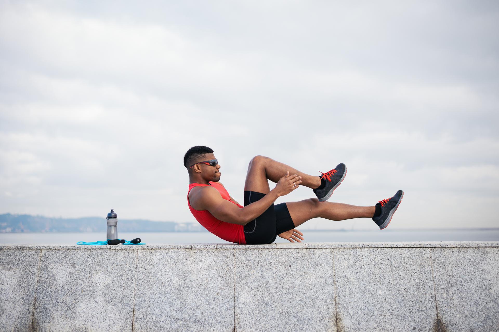 Crunches, Sit-Ups, Klappmesser, Käfer und Co.