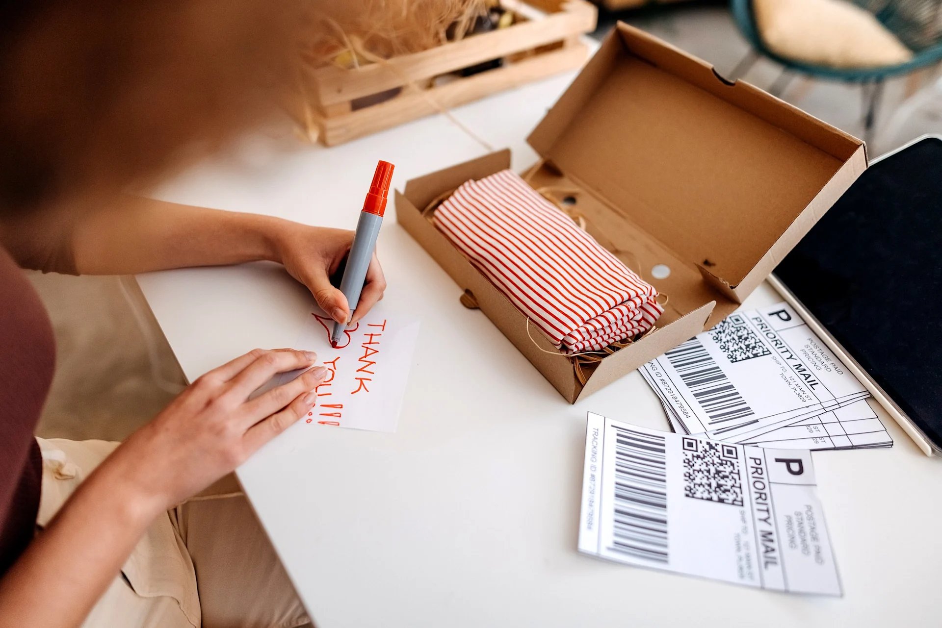 Small Parcel Examples Best Way to Send a Small Parcel | Small Parcel Size | Parcel2Go