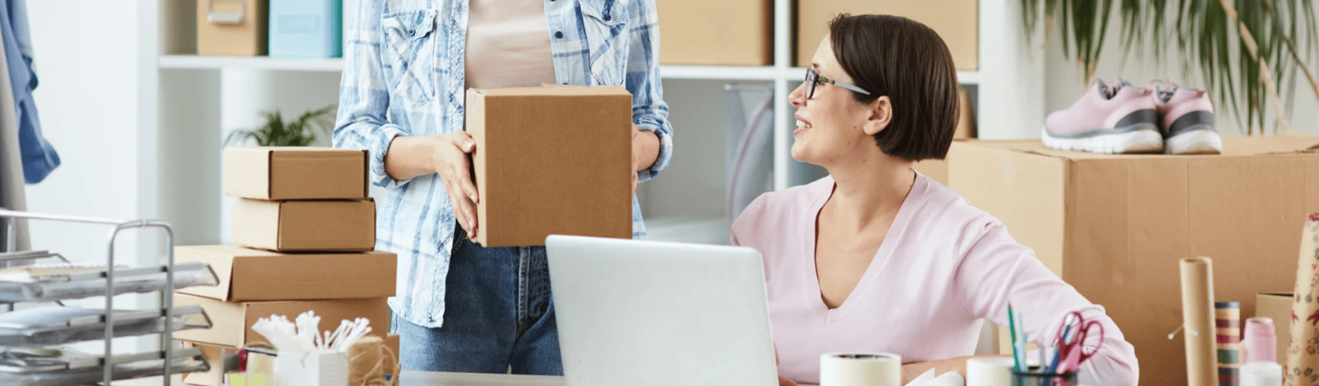 Banner image for content hub page: Relay Courier FAQs