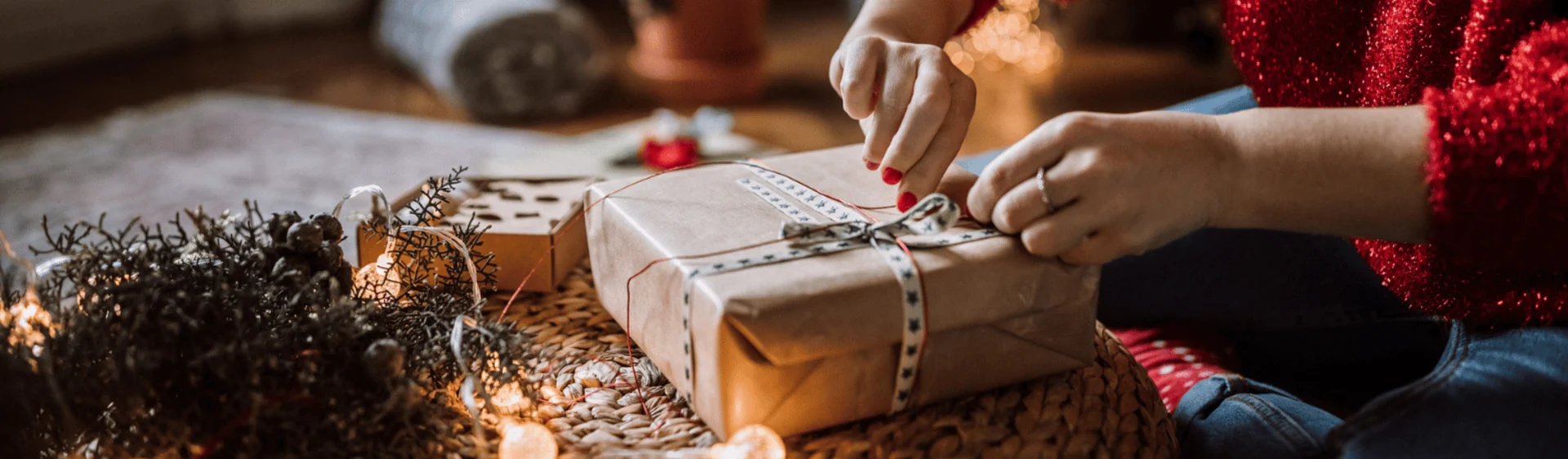 Banner image for content hub page: 2025 Holiday Shipping Guide