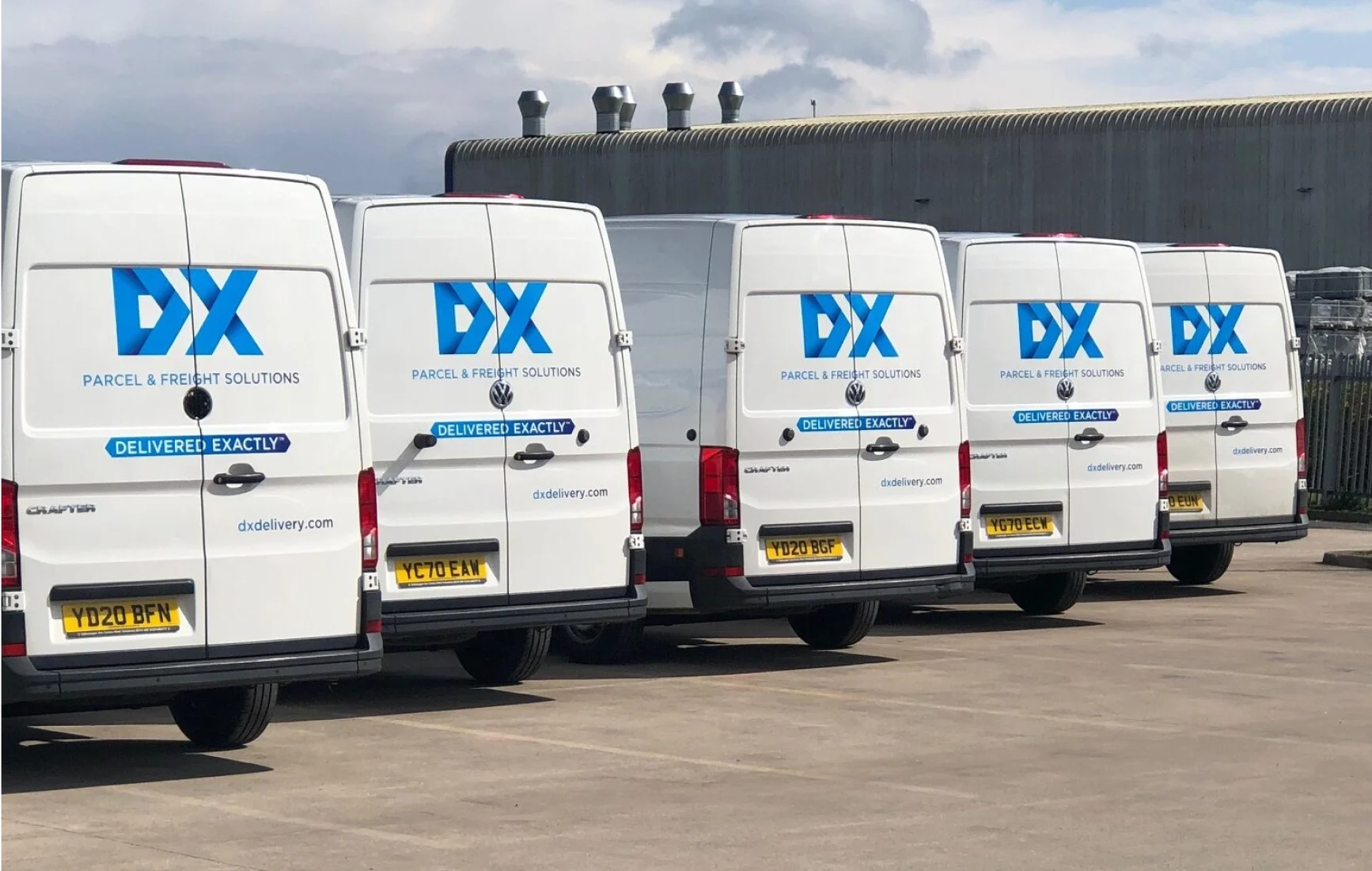 DX Courier Van line up