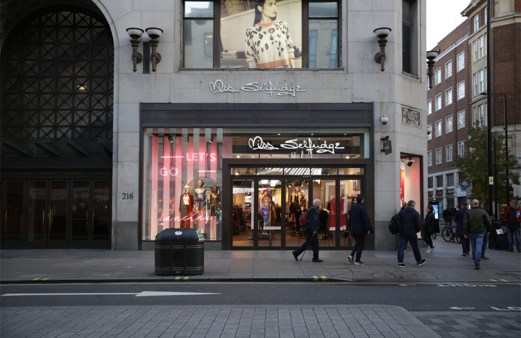 Miss selfridge store returns