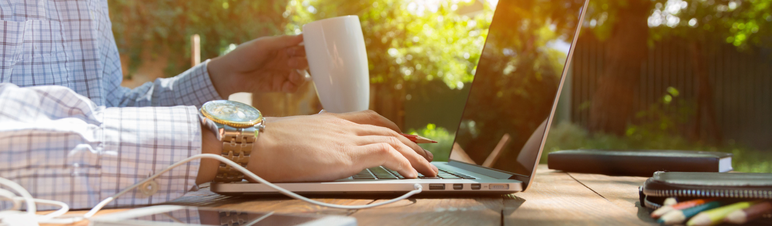 Banner image for content hub page: How to Keep Up Momentum in Your Business this Summer