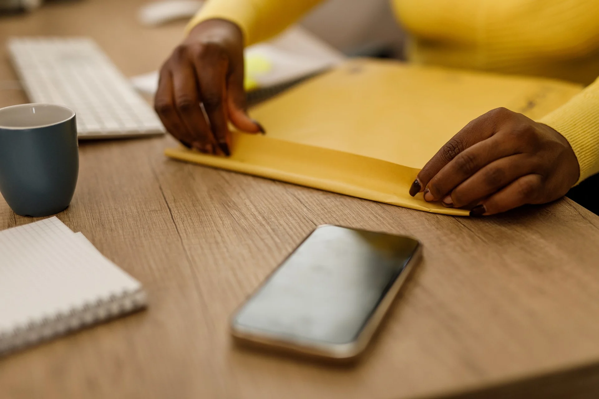 image for content hub page: How to Send a Large Letter with Parcel2Go