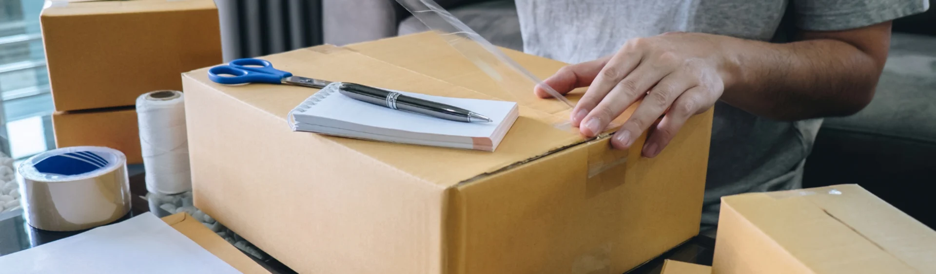 Banner image for content hub page: How to Send a Parcel