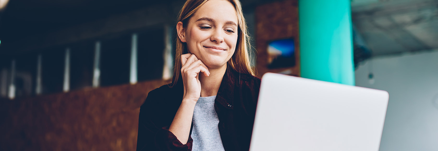 Banner image for content hub page: Why Do Our Customers Love Smart Send?