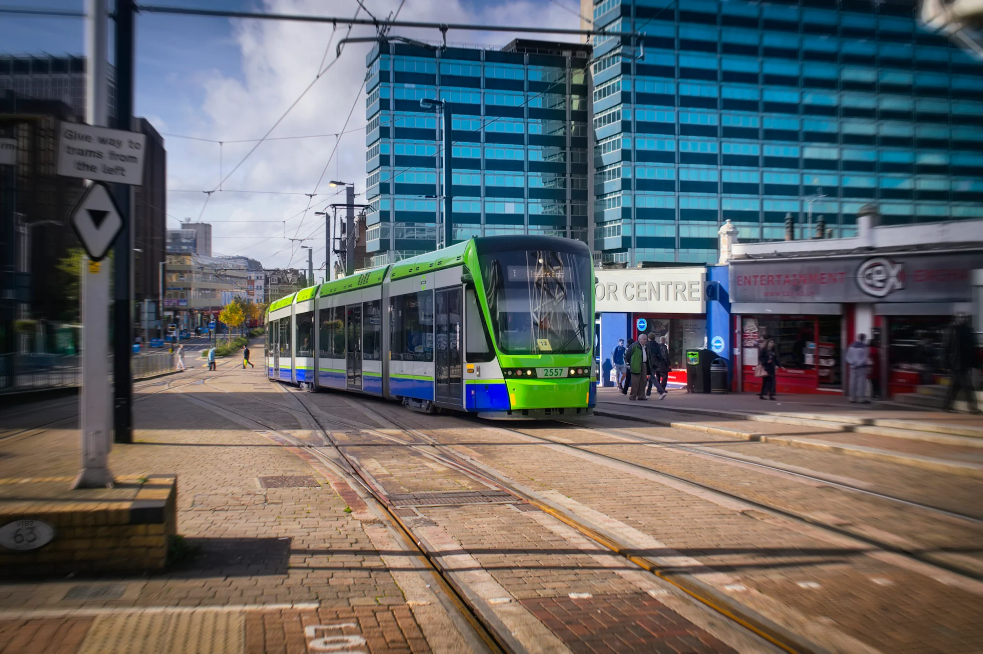 Tram going through Croydon