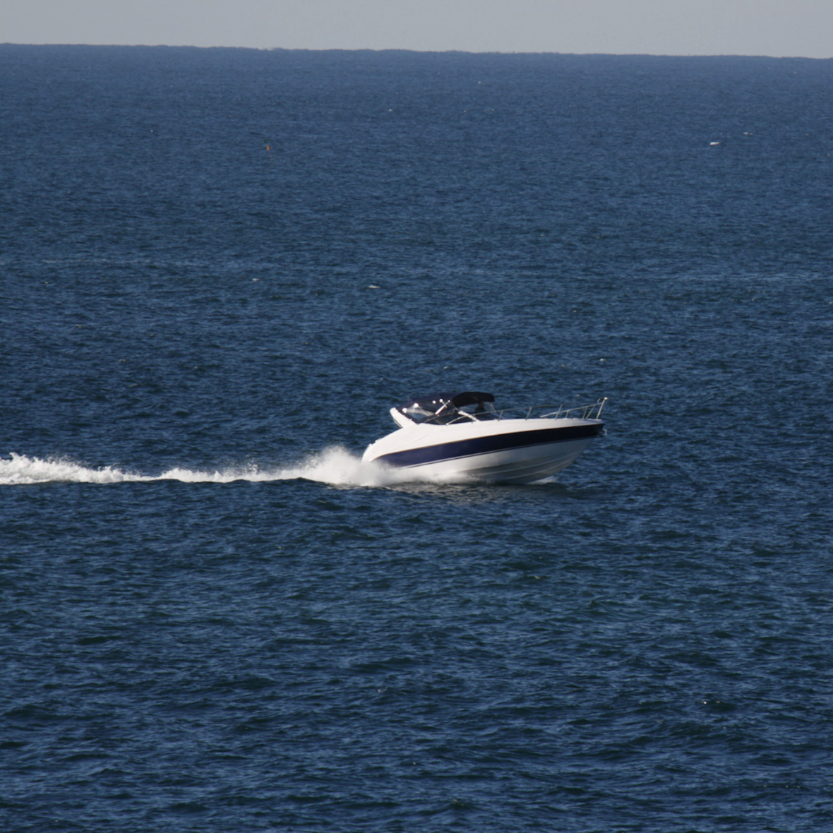 Centre console vs bay boat