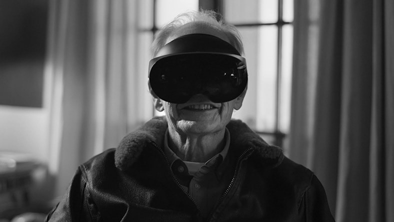 Cloud-based production still of robot from Space Sweepers