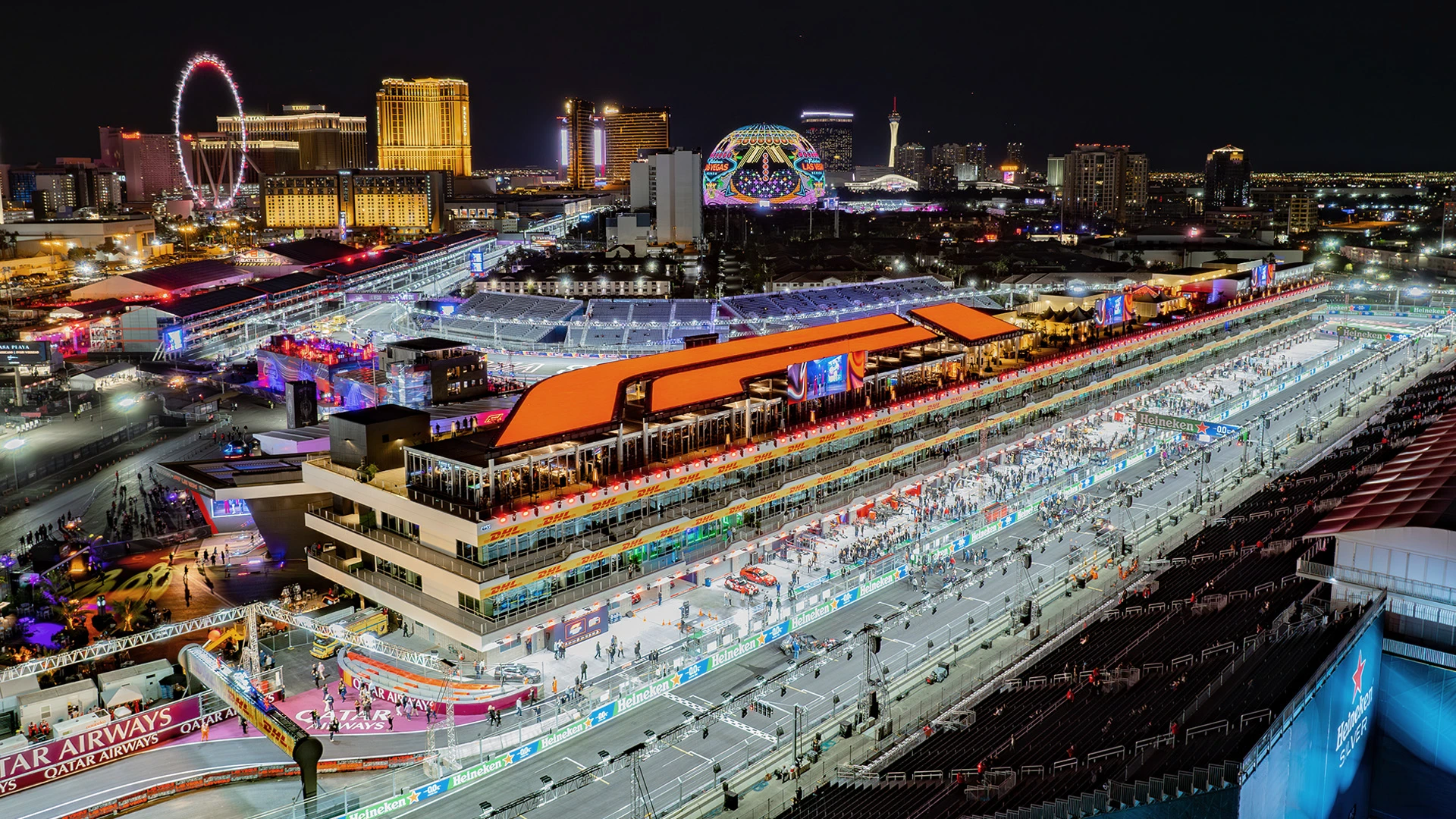 Bird's eye view of the racetrack on the Vegas strip