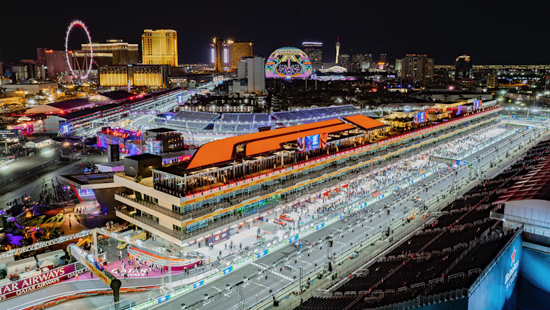Let there be faster racetracks Bird's eye view of the racetrack on the Vegas strip
