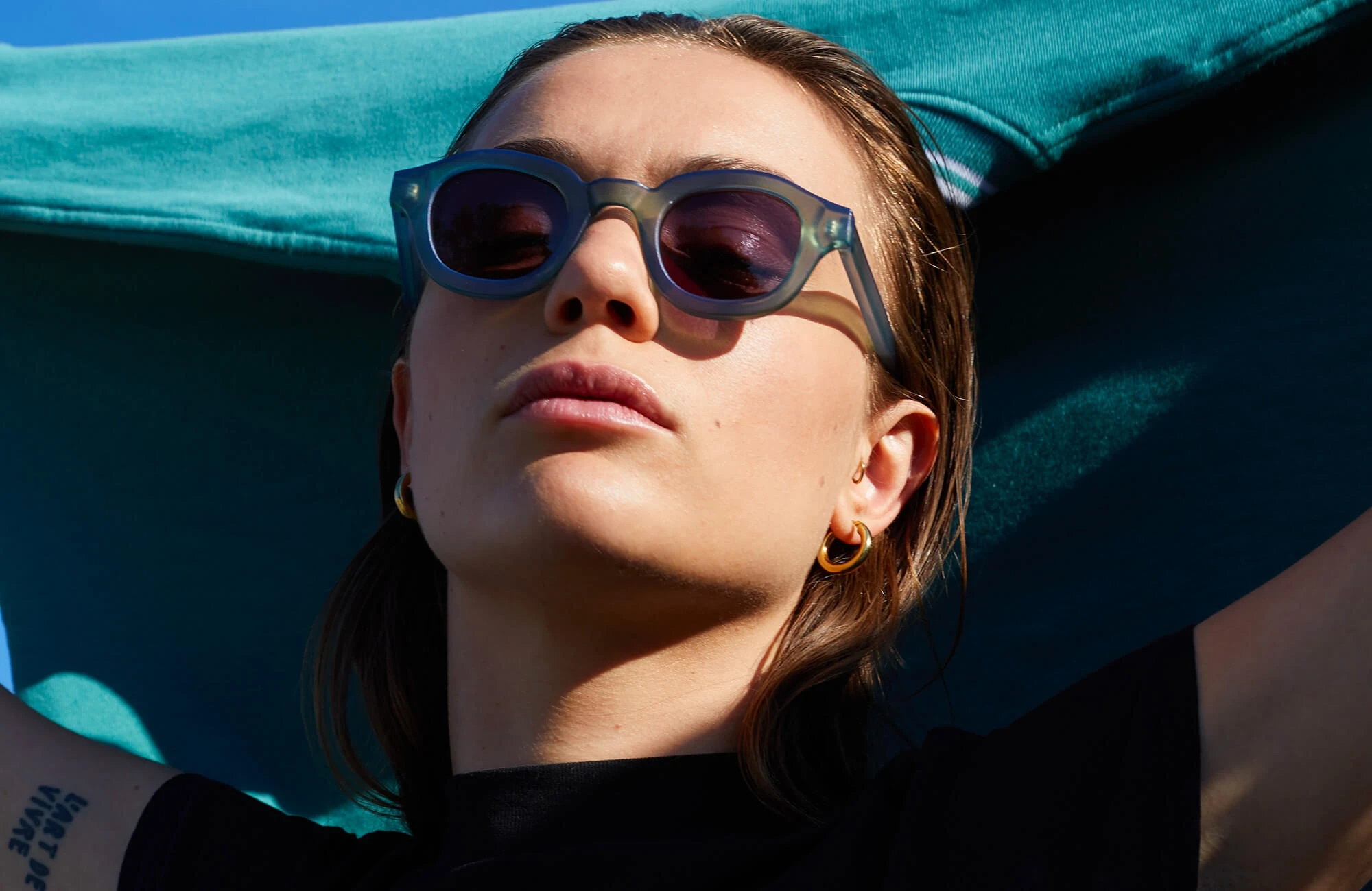 Recycling Sonnenbrille: Mithilfe chemischer Trennverfahren werden alte Sonnenbrillen zur Wiederverwertung aufbereitet.