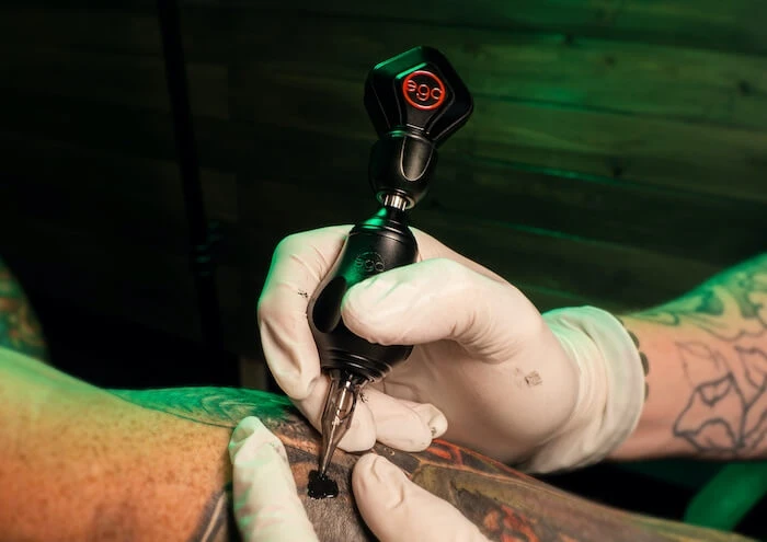 Das Modell Ego Vertex 2 in Gold.