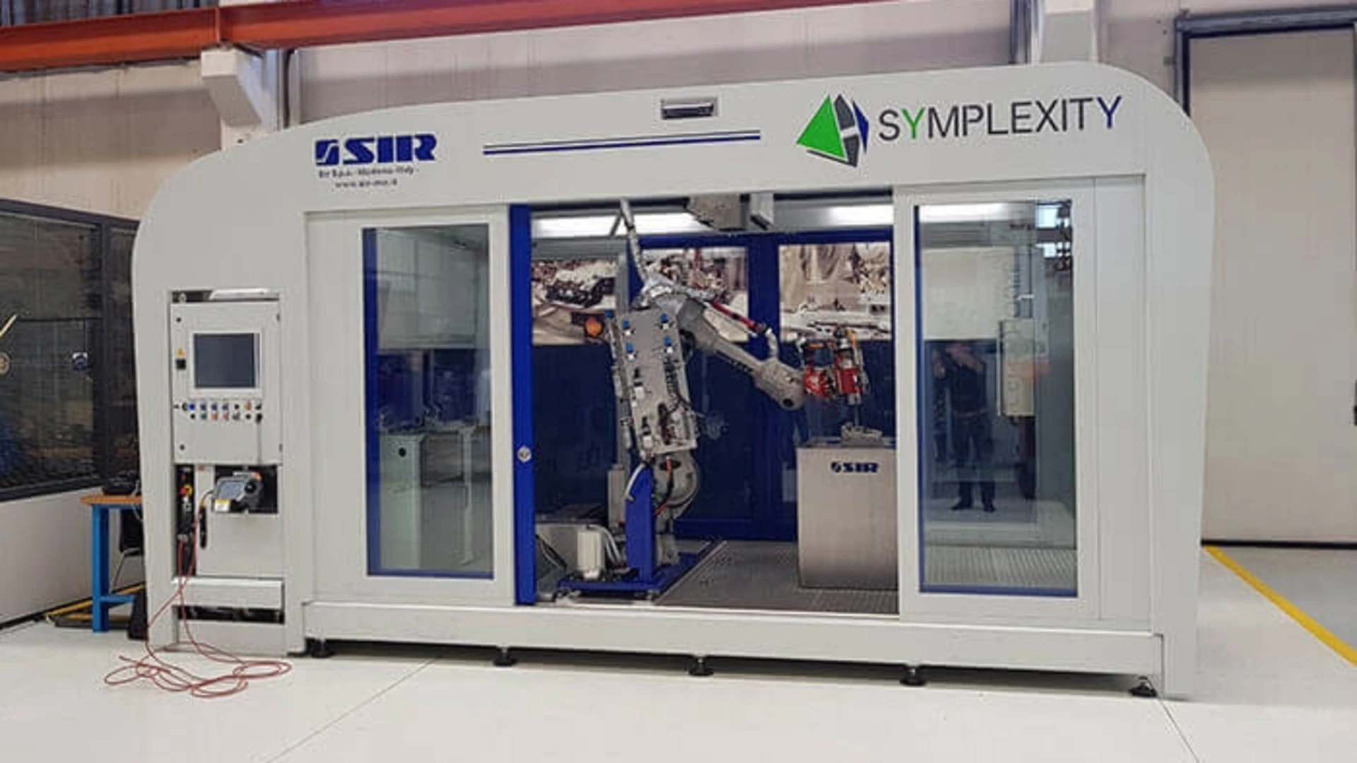 Synplexity Logo SYMPLEXITY is teaching robots industrial polishing