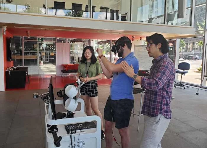 surgical simulation Dr. Jason Y. Lee (right), program director of the University of Toronto’s Urology Residency Training Program