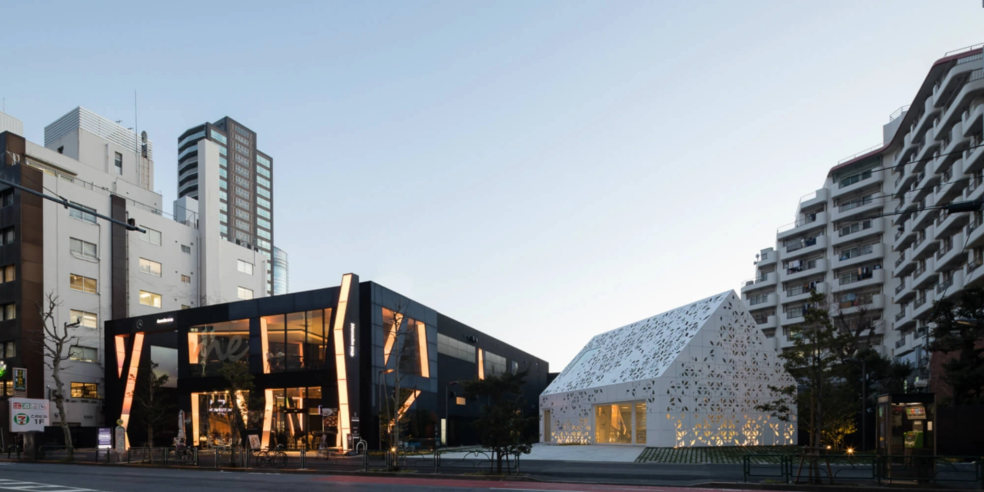 Das EQ-Haus auf dem Verkaufsgelände von Mercedes-Benz im Tokioter Stadtteil Roppongi. 