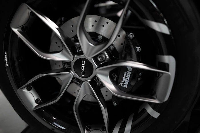 The generatively designed wheel of the Mono