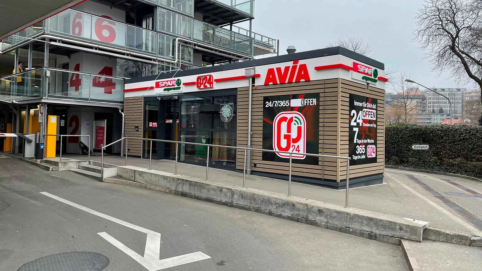 a photo of an Avia mini mart