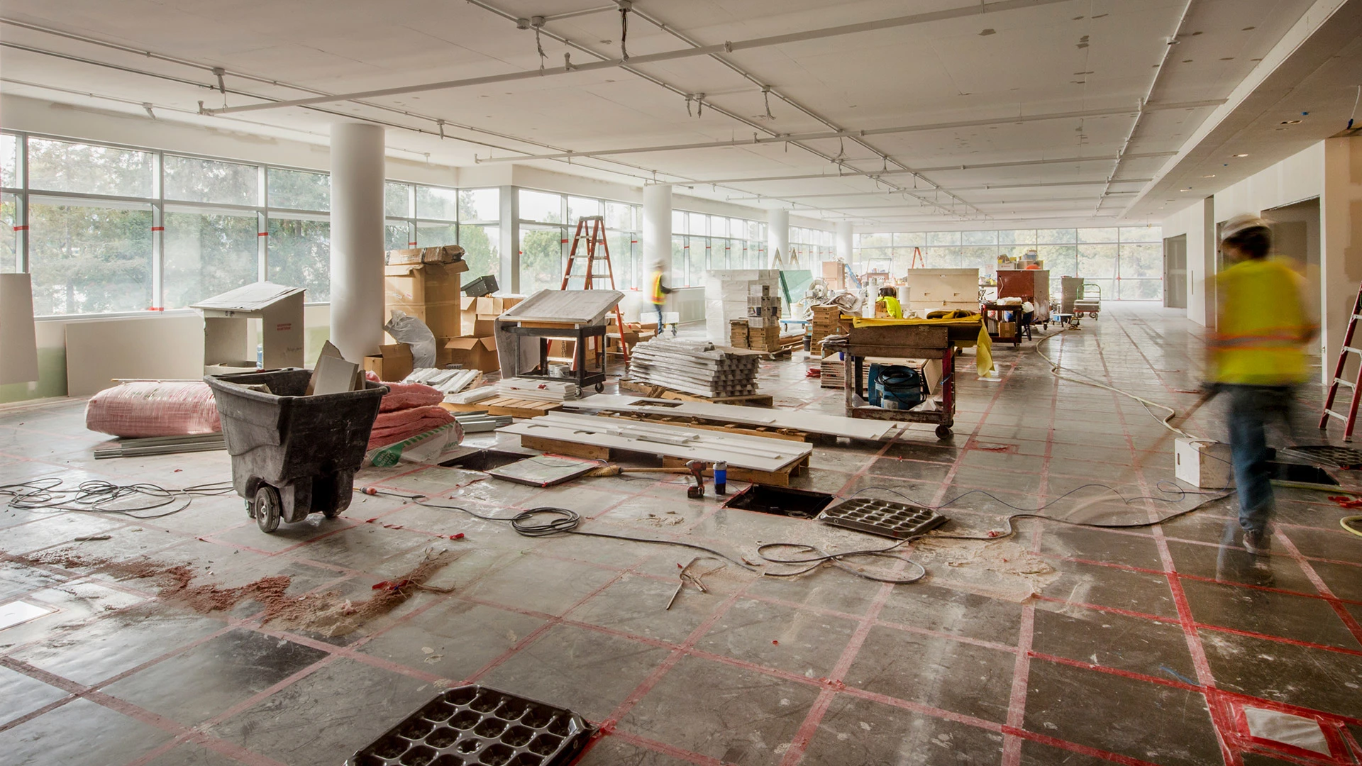 一部の企業では従業員の定着を促進するためにより多くの成長機会、見習い制度、研修プログラムを提供している