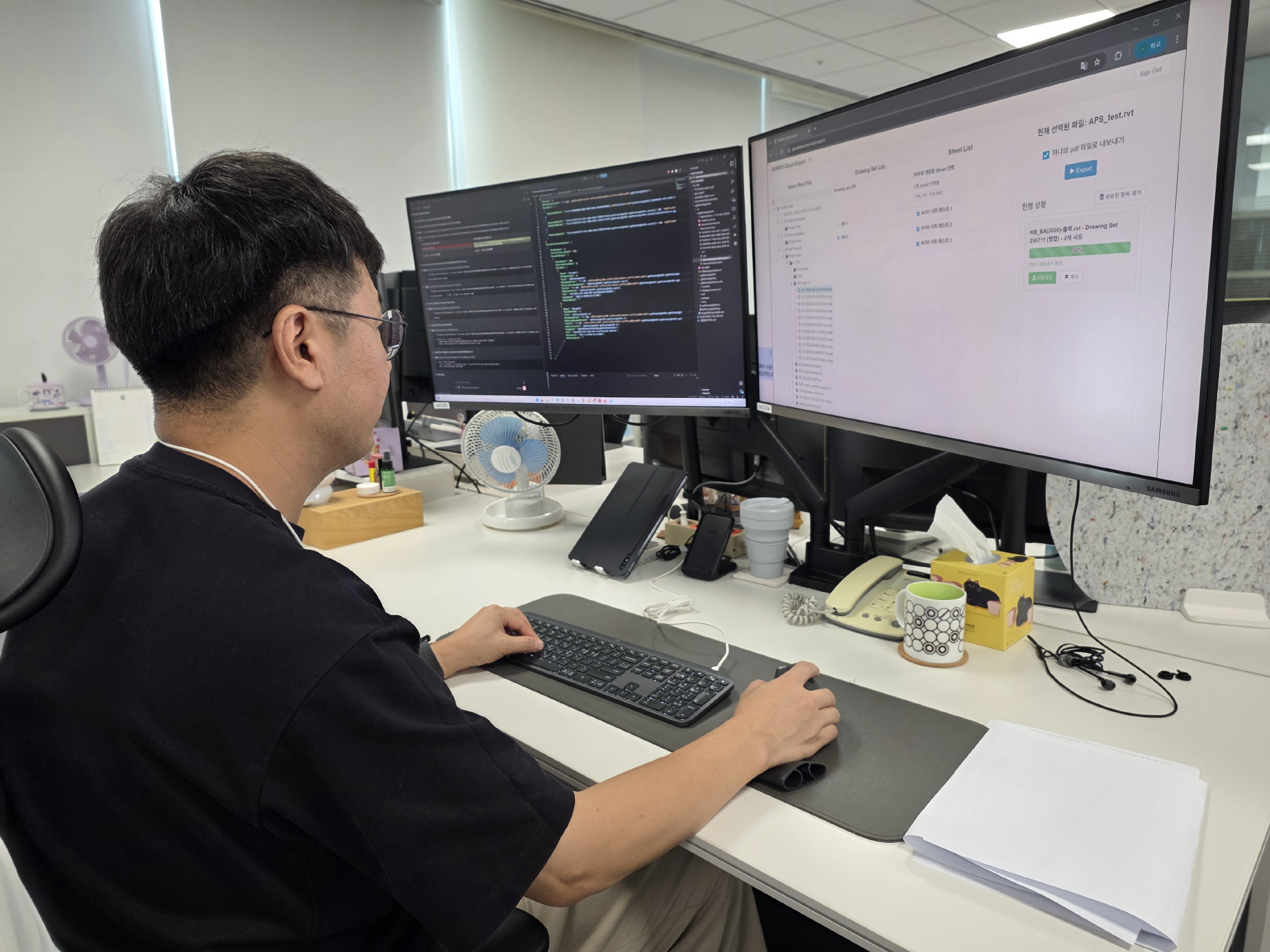 Yoon Jong-geun of SAMOO’s AX Team working with the PDF Exporter environment