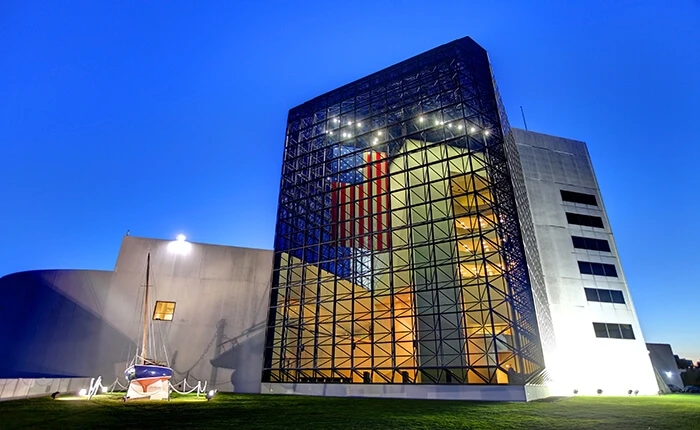 IM Pei architect Kennedy Library exterior