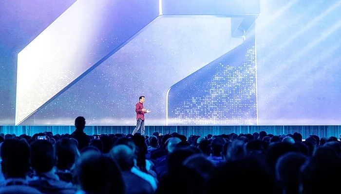 오토데스크의 CEO 앤드류 아나그노스트는 오토데스크 유니버시티 2022에서 오토데스크 Platform을 발표했다.