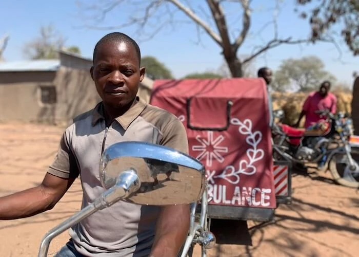 地元のバイクドライバーが患者を運ぶ際の最も安全で快適な方法に関するインプットを提供