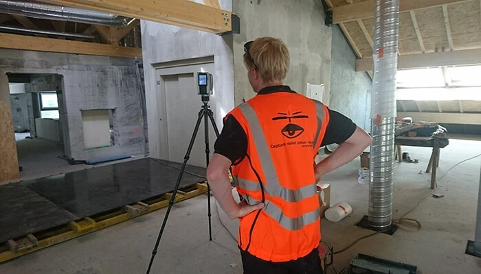 atff surveyor using reality capture equipment at centre hospitalizer aiguilles-queyras