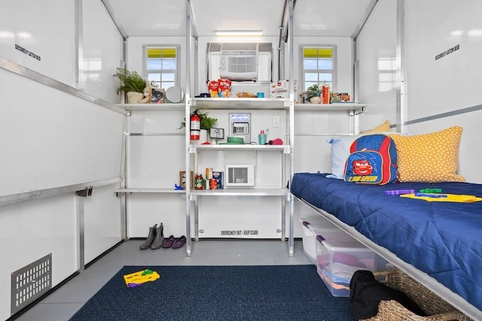 Pallet shelter interior