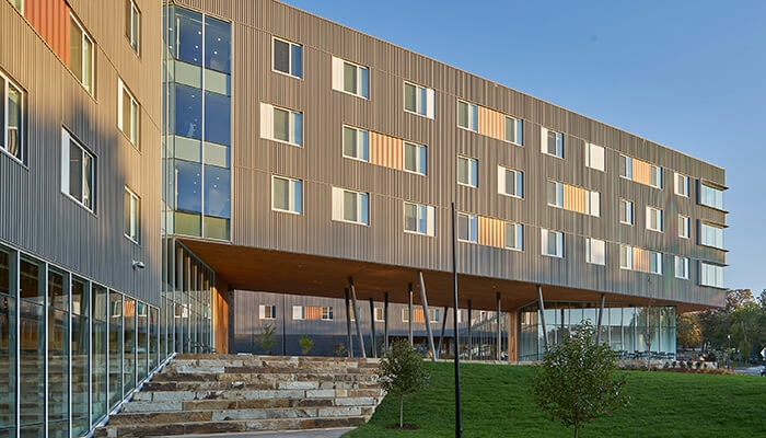 Tree-house architecture exterior of Adohi Hall at University of Arkansas Modus Studio