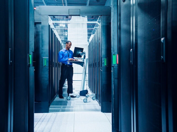 クラウド導入により自社データ センターの必要性を低減することでビジネスの光熱費を削減できる