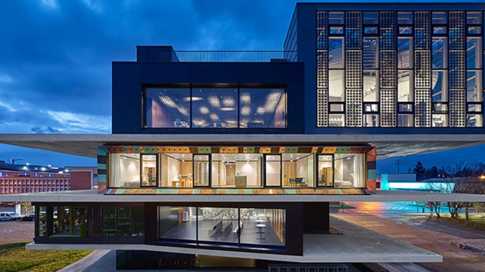 Modern Architecture Futuristic Building 182.580 Futuristic Building