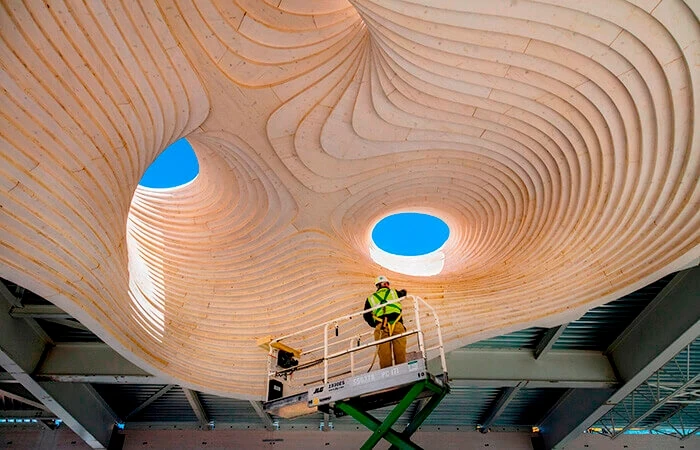 Construction du dôme du Mill River Park Carousel Pavilion en bois lamellé-collé