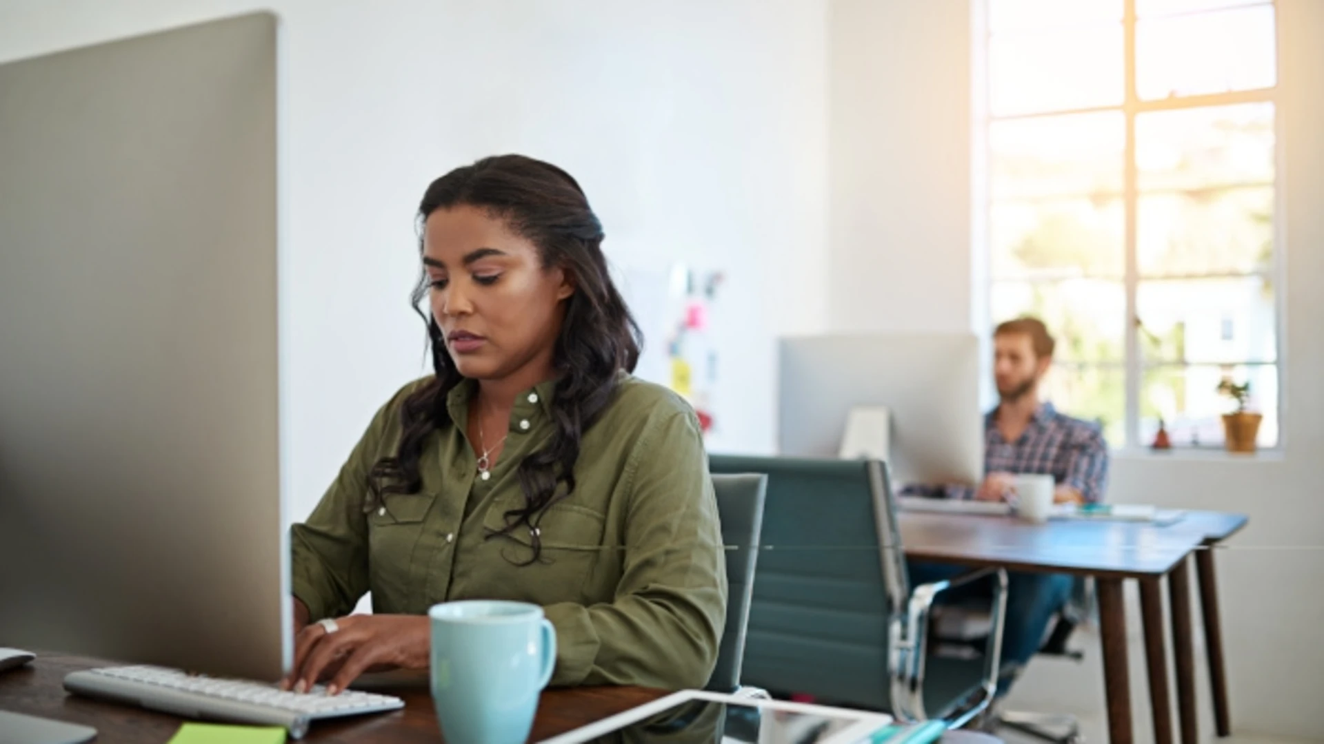 Workstation vs. desktop: Which computer to buy for your business