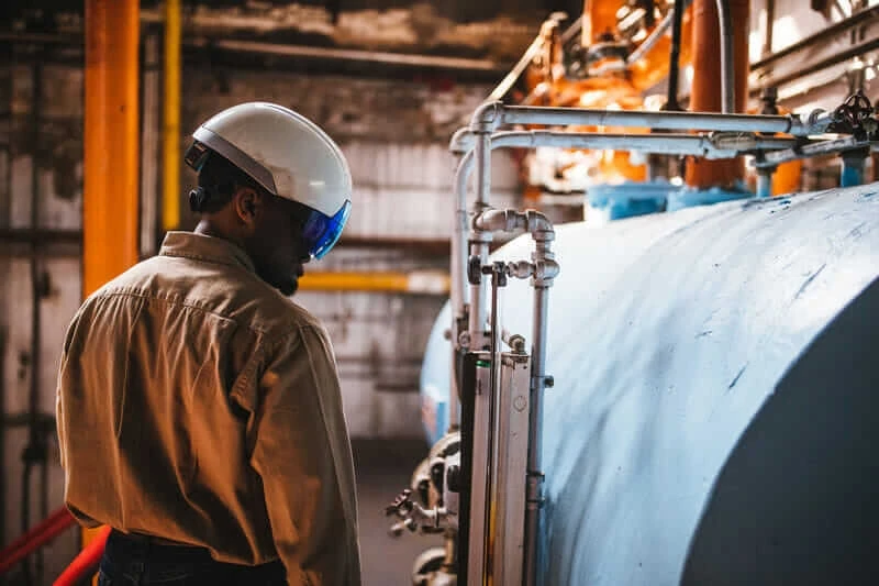 AR 建設作業員 ヘルメット