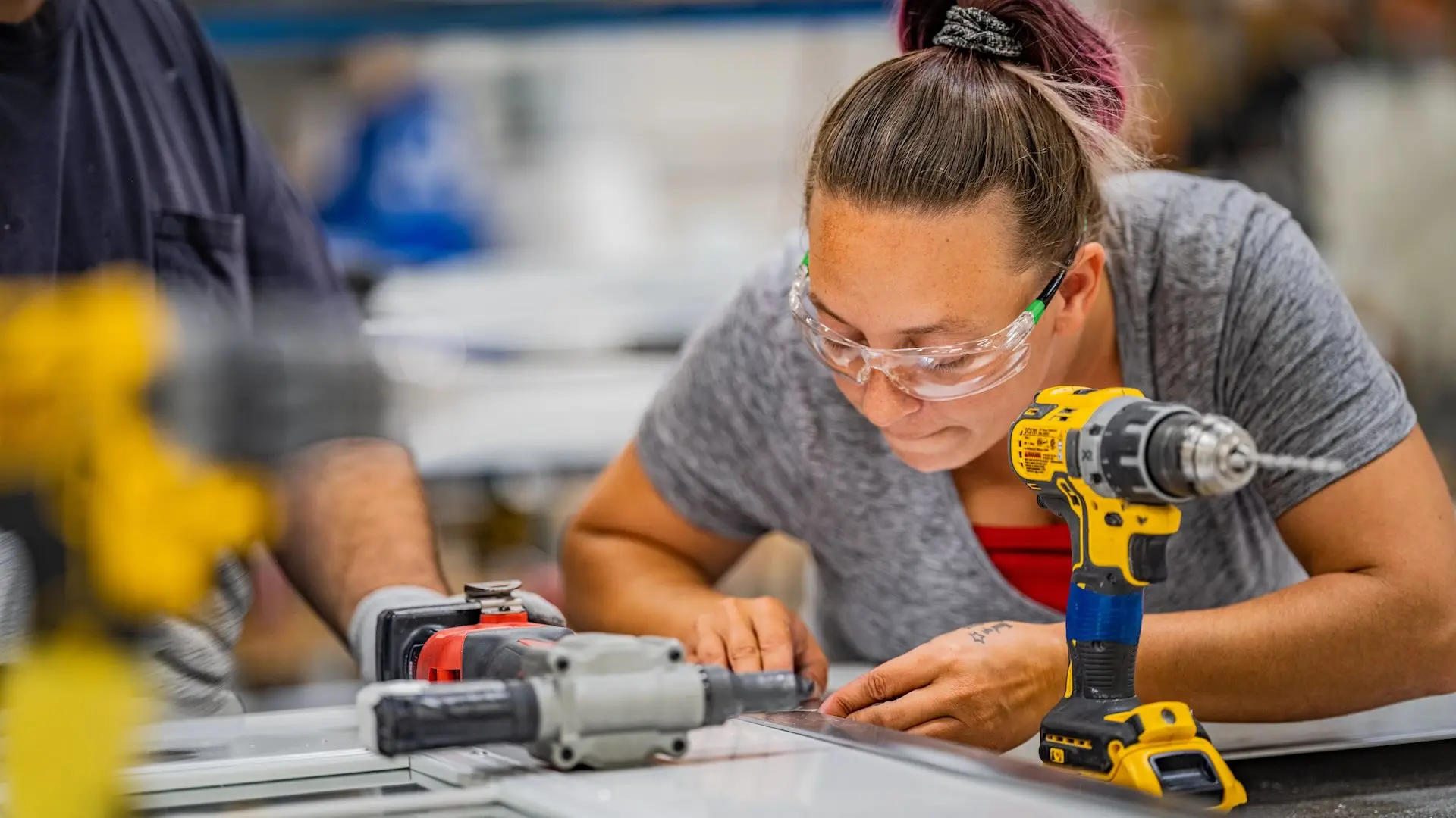 より多くの女性の採用を目指す雇用主は柔軟性、福利厚生、機会への公平なアクセスを重視している