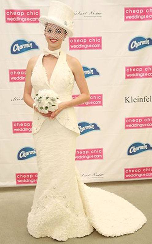 crochet toilet paper wedding dress These wedding dresses are made entirely out of toilet paper: Take a look