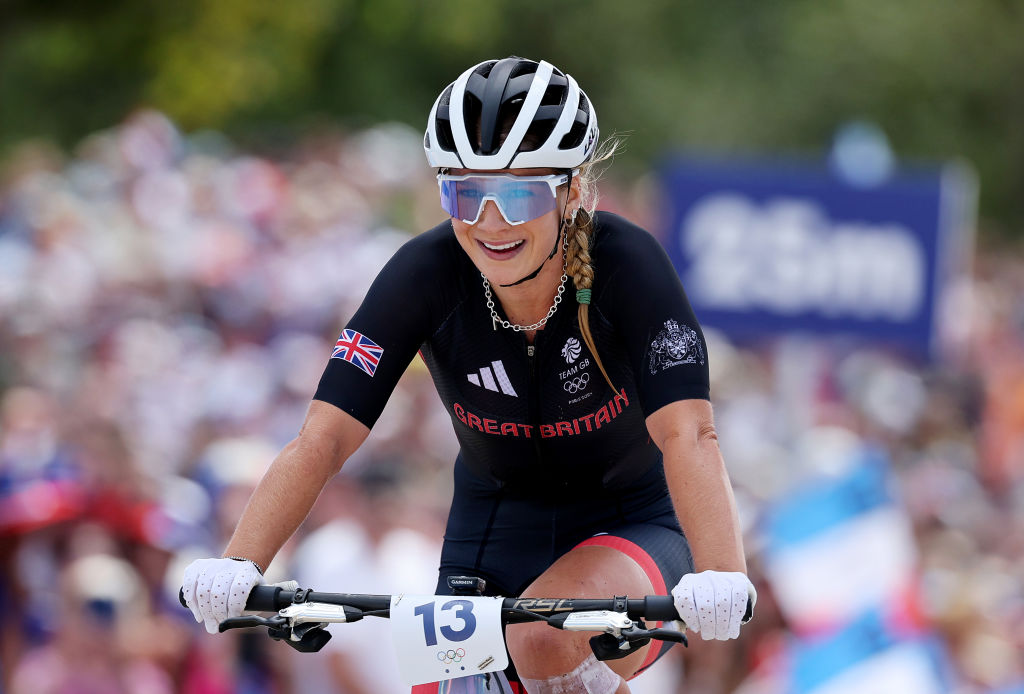 Evie Richards bounces back to clinch an emotional fifth