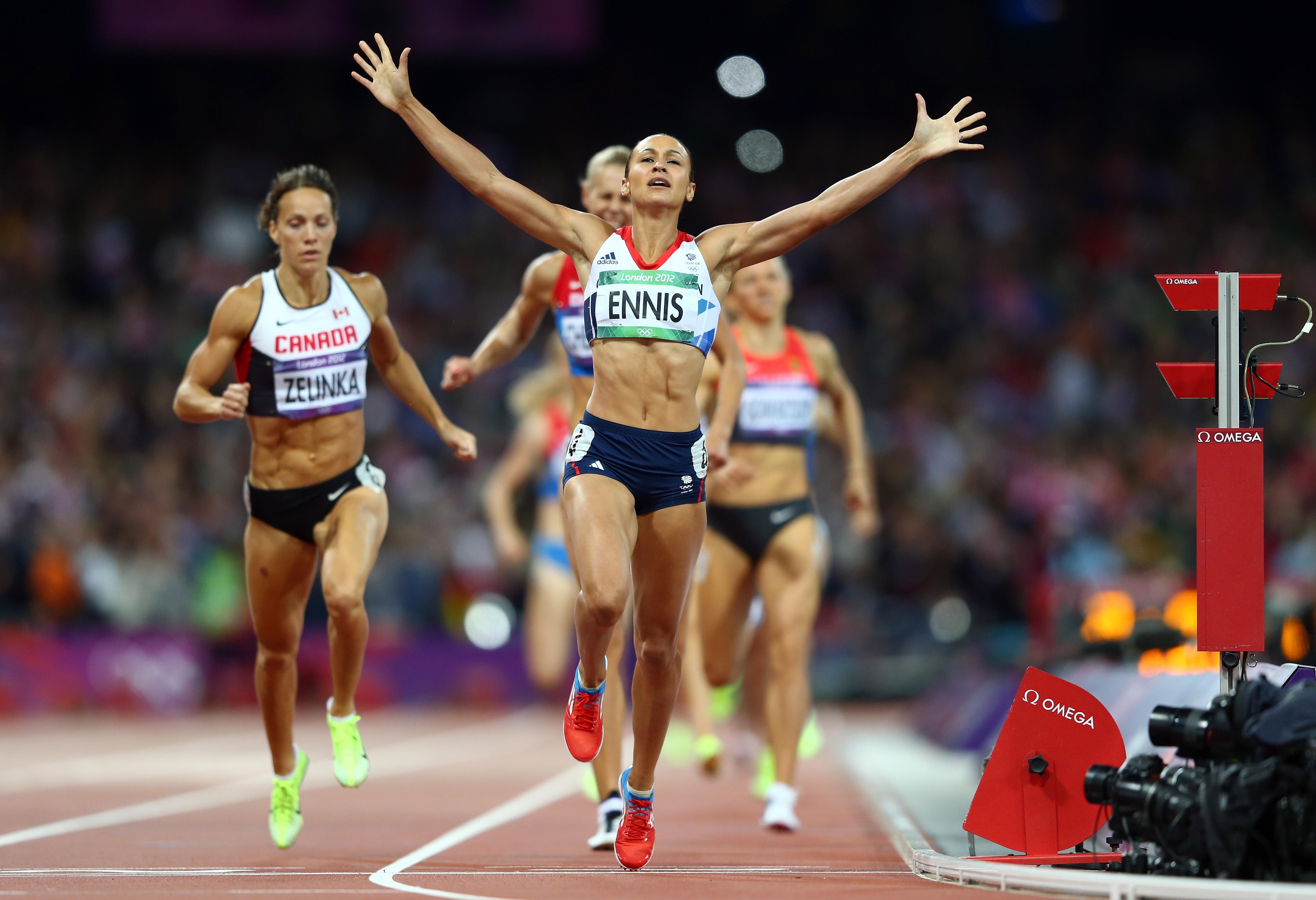 Оба два спортсмена. Jessica Ennis. Спортсмен на финише. Спорт высоких достижений. Эмоции Победы в спорте.