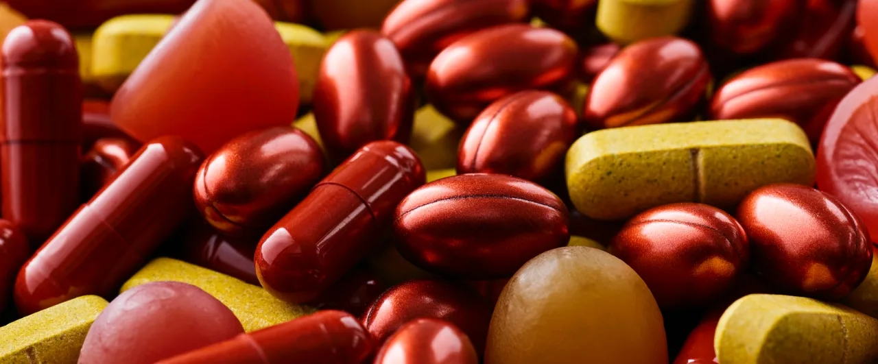 01-B-HERO Cropped Chr-Hansen-Nutriphy-mix-pills-jellies-wp-0119