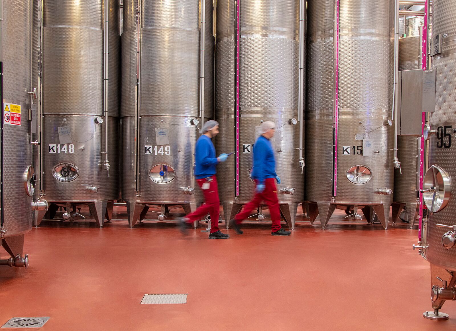 Integrating natural colors in food and beverage production 
