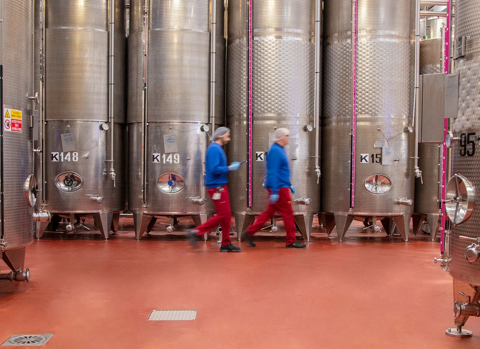 Integrating natural colors in food and beverage production 