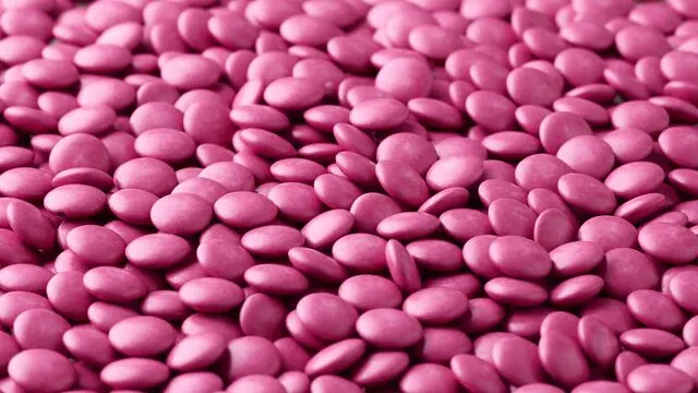 small-Oterra-org-pink-dark-dragees-wp-0322