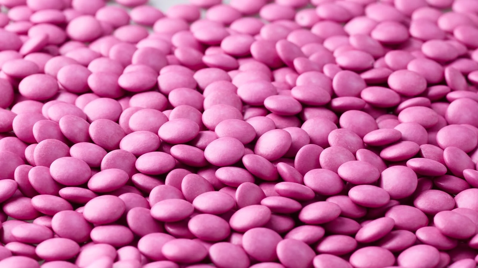 large-Oterra-org-pink-bright-dragees-wp-0322